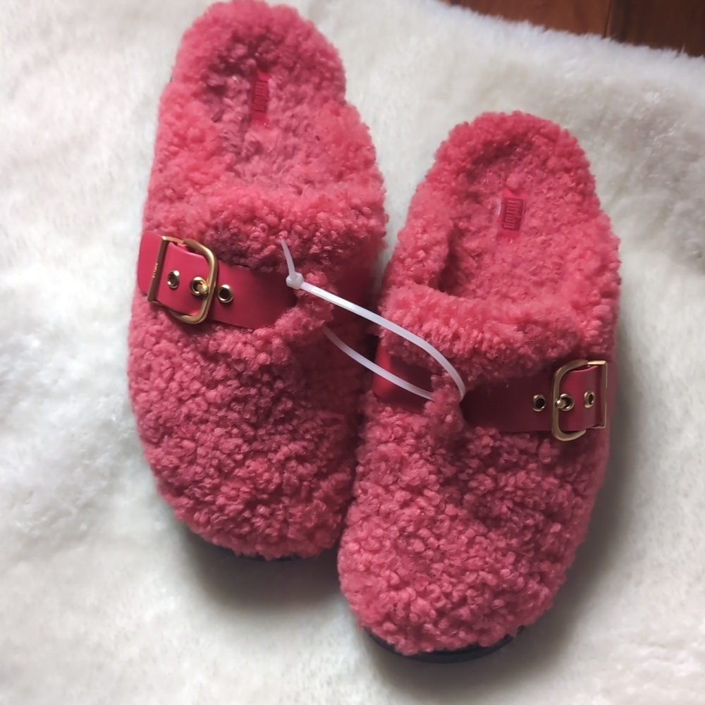 Cozy & Comfortable Fuzzy Pink CLOG Size 10